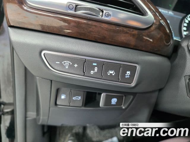 Genesis EQ900 Luxury, 2016 18