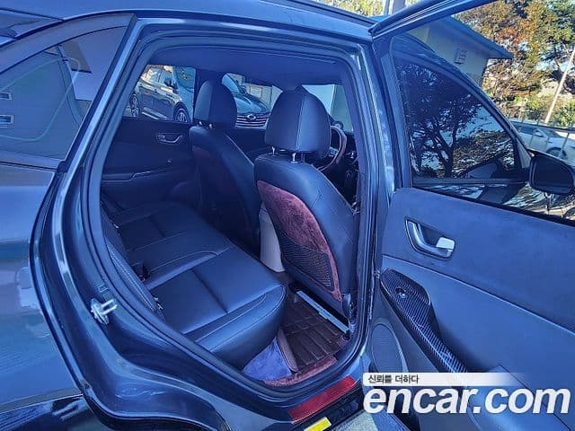 Hyundai Kona Modern Art, 2019 16