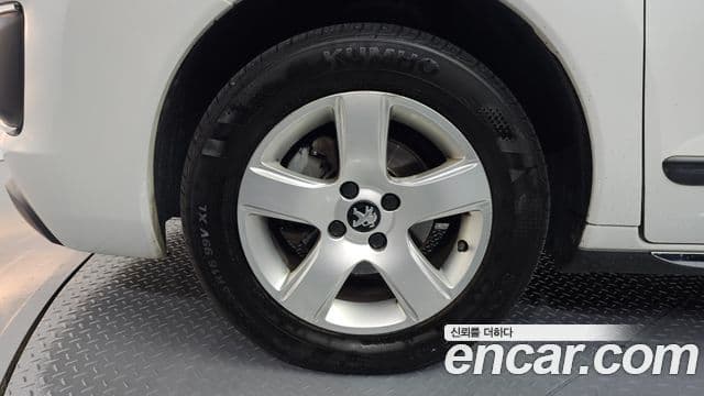 Peugeot 3008 1세대, 2014 все фото