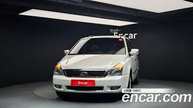 Kia Carnival R Premium, 2012 3