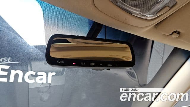 Kia Carnival R Premium, 2012 16