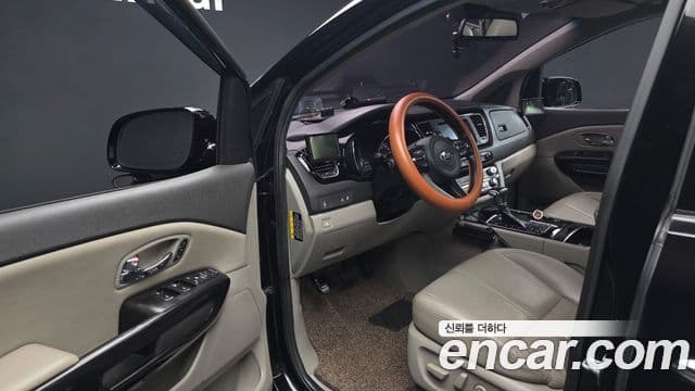 Kia All New Carnival Noblesse, 2017 10