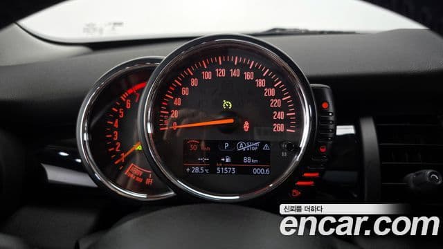 Mini Cooper 3세대, 2015 8