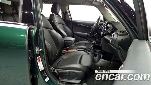 Mini Cooper 3세대, 2015 10