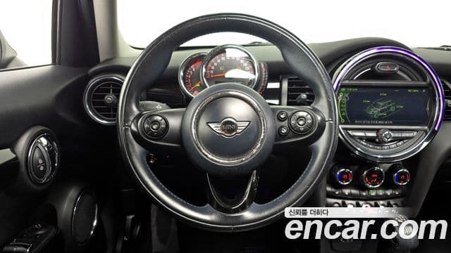 Mini Cooper 3세대, 2015 13