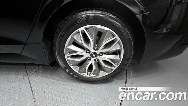 Kia K5 гибрид 3세대 Noblesse, 2023 все фото