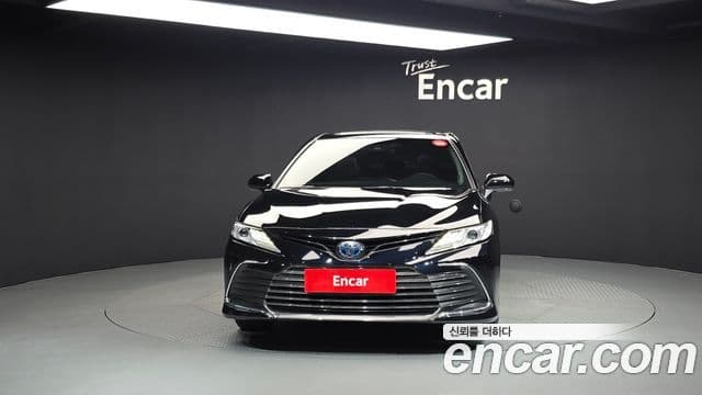 Toyota 캠리 (XV70) 2.5 XLE гибрид, 2023 3