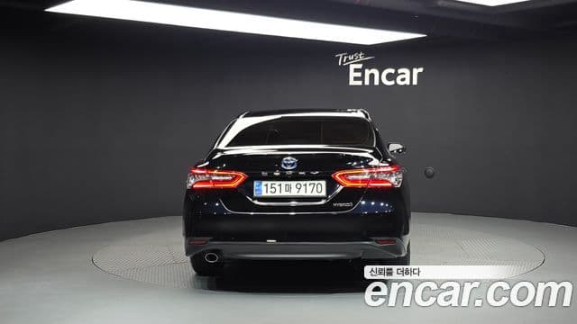 Toyota 캠리 (XV70) 2.5 XLE гибрид, 2023 4