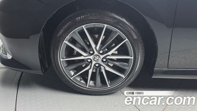 Toyota 캠리 (XV70) 2.5 XLE гибрид, 2023 все фото