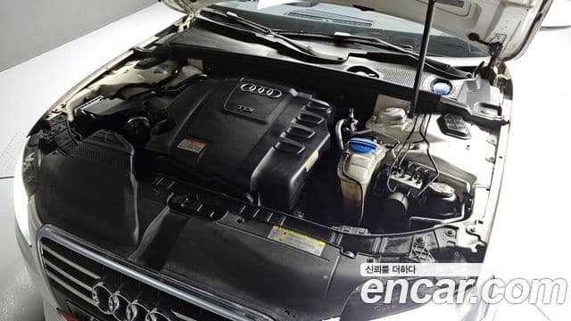 Audi New A4 B8, 2012 6