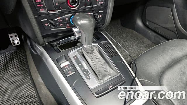 Audi New A4 B8, 2012 9