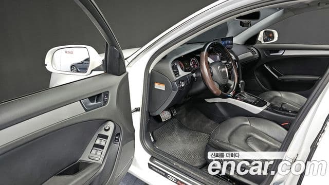 Audi New A4 B8, 2012 11