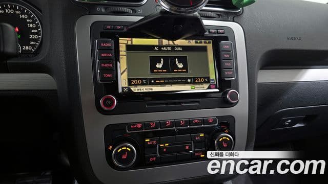 Volkswagen 시로코 2.0 TDI R-Line, 2012 16