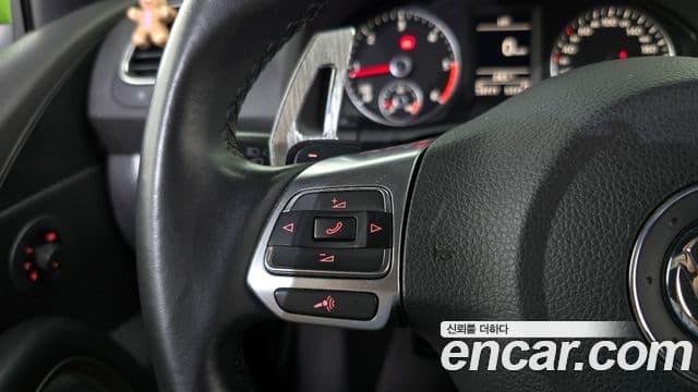 Volkswagen 시로코 2.0 TDI R-Line, 2012 17