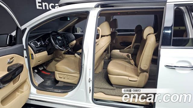 Kia All New Carnival Prestige High Roof, 2017 10