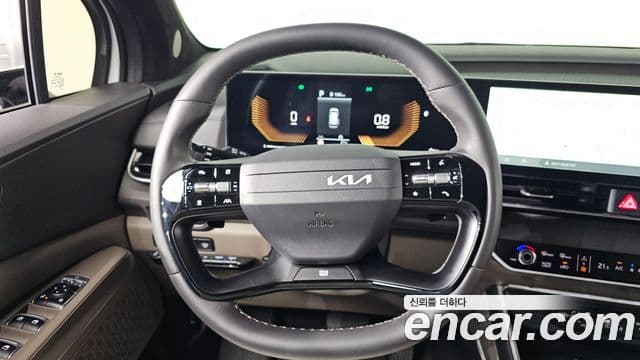 Kia The / новый New Carnival 4세대 7인승 High Limousine (компания по спецнадстройкам), 2025 13