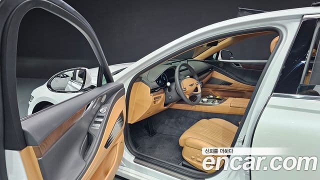 Genesis G80 (RG3) бензин 2.5 турбо AWD, 2024 11