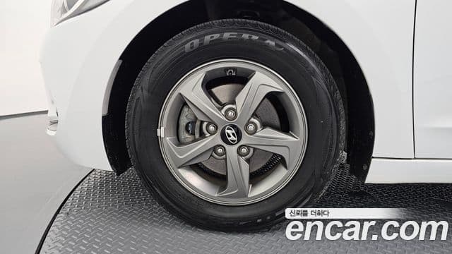 Hyundai Avante AD 1.6 GDI Smart, 2017 все фото