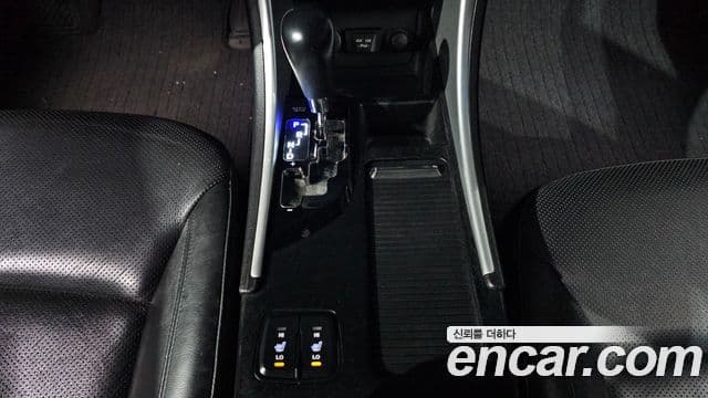 Hyundai YF Sonata люксовая версия, 2010 9