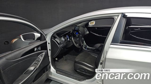 Hyundai YF Sonata люксовая версия, 2010 10