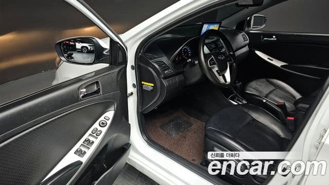 Hyundai Accent(новый кузов / новое поколение) Premier, 2012 11