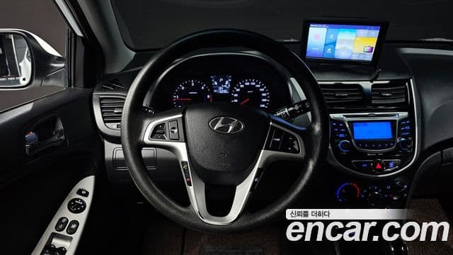 Hyundai Accent(новый кузов / новое поколение) Premier, 2012 13