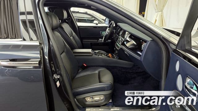 Rolls-Royce 고스트 6.6 EWB V12, 2020 11