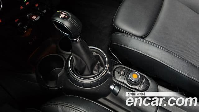 Mini Cooper D 3세대, 2016 9