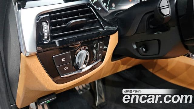 BMW 5시리즈 (G30) 520d Luxury Special Edition, 2018 16