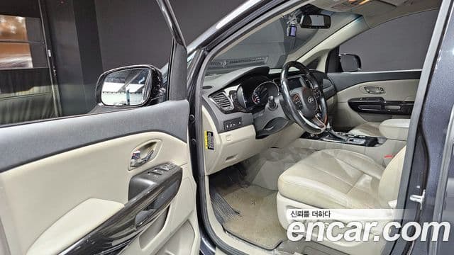 Kia The / новый New Carnival VIP, 2019 11