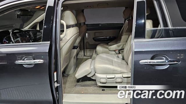 Kia The / новый New Carnival VIP, 2019 12