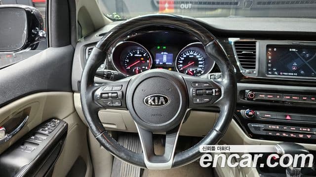 Kia The / новый New Carnival VIP, 2019 13