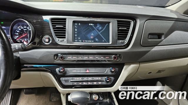 Kia The / новый New Carnival VIP, 2019 14