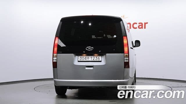 Hyundai Staria Modern, 2023 4