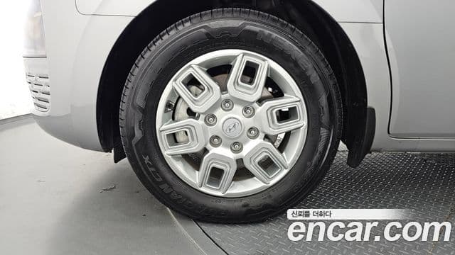 Hyundai Staria Modern, 2023 все фото