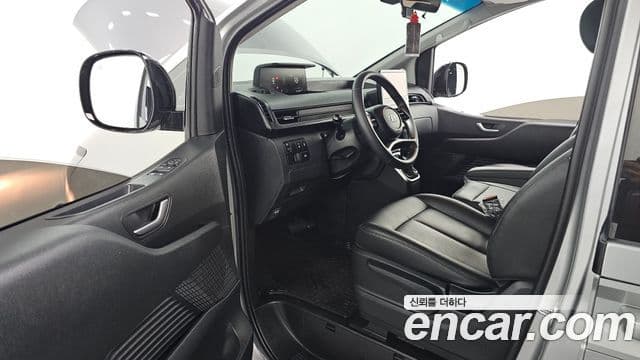 Hyundai Staria Modern, 2023 11