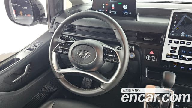 Hyundai Staria Modern, 2023 13