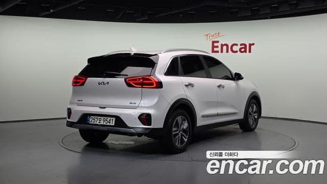 Kia The / новый New Niro Noblesse, 2022 2