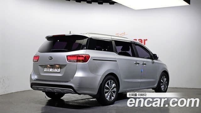 Kia All New Carnival Luxury, 2016 2