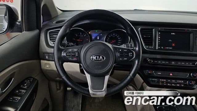 Kia All New Carnival Luxury, 2016 14