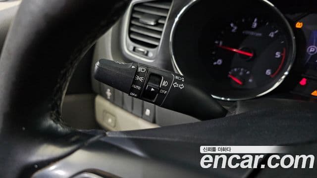 Kia All New Carnival Luxury, 2016 15