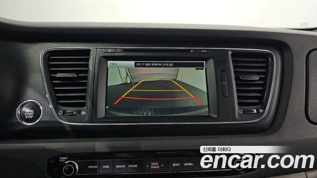 Kia All New Carnival Luxury, 2016 17