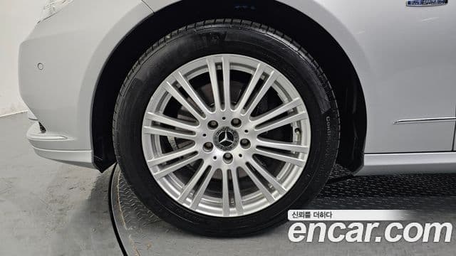 Mercedes-Benz E-класс W212 E300 Elegance, 2012 все фото