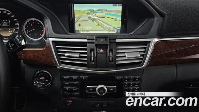 Mercedes-Benz E-класс W212 E300 Elegance, 2012 14