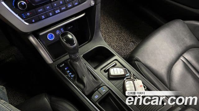 Hyundai LF Sonata гибрид Premium, 2015 9