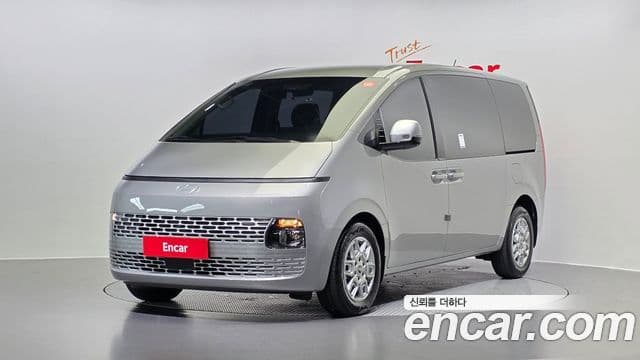Hyundai Staria Modern, 2025 1