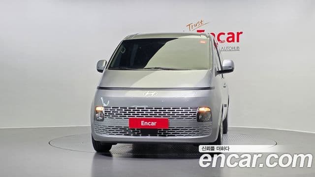 Hyundai Staria Modern, 2025 3