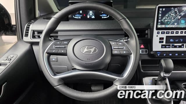 Hyundai Staria Modern, 2025 14