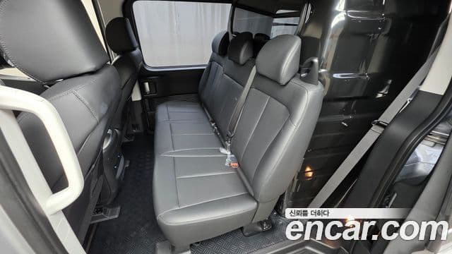 Hyundai Staria Modern, 2025 18