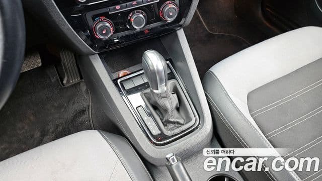 Volkswagen New Jetta 6세대, 2015 9